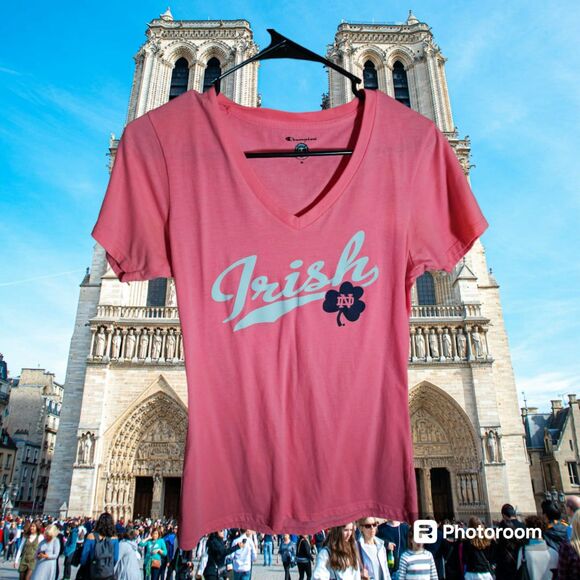 Champion Notre Dame Irish Pink V Neck Size M (OS 489) - Picture 1 of 2